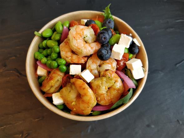 STOR SALAT POKEBOWL med Basmatiris, tangsalat, grønt & valgfri kød/fisk