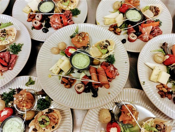 TAPAS MEAT - TALLERKENANRETTET